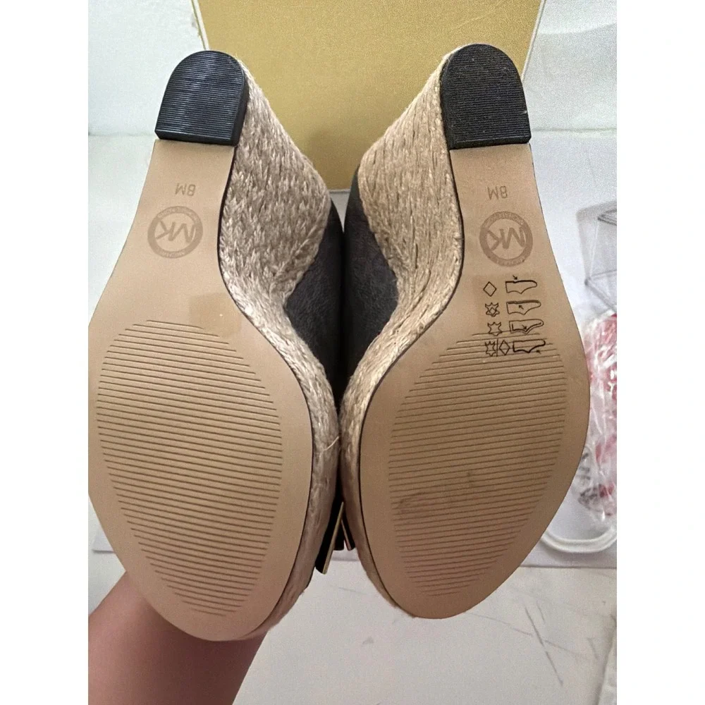 Michael Kors Brown Monogram Peep Toe Wedge Espadrille Sandals Bow 8M NEW